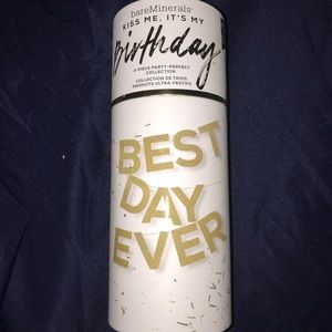 bareMinerals “kiss me it’s my birthday” set